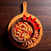 Fajitas di Pollo con peperoni su spianatoia in legno